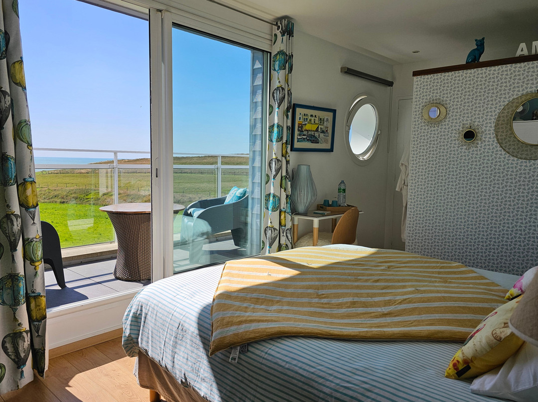 菲尼特雷海之酒店主图