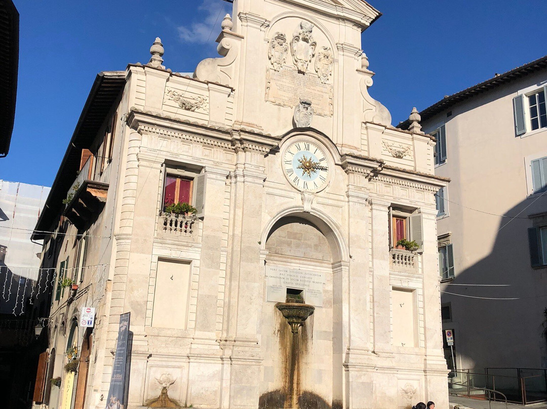 La Fonte di Piazza-Eggi必去景点