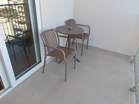 浪漫环球酒店主图