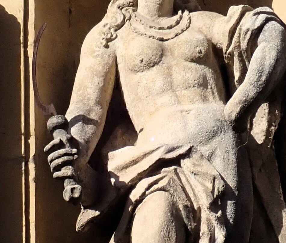 Statues de la Rue de la République