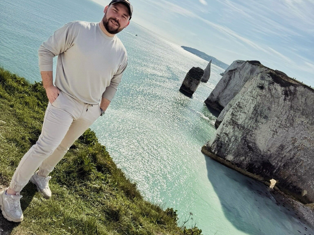 Old Harry Rocks-斯沃尼奇必去景点