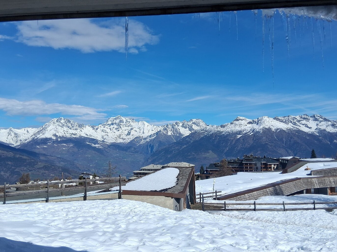 俱乐部艾斯皮拉2000主图