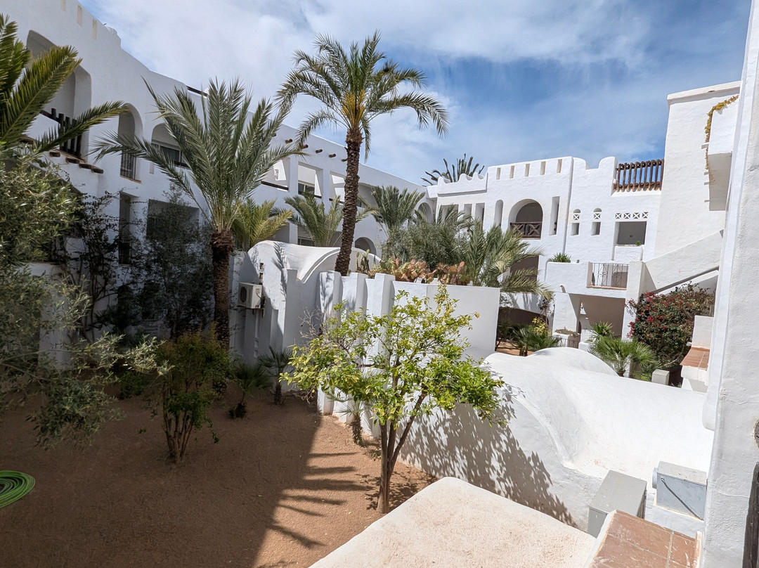 欧德赛海水浴场度假村主图