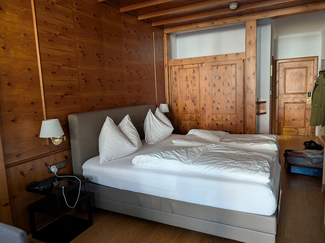 圣约翰高山之地酒店主图