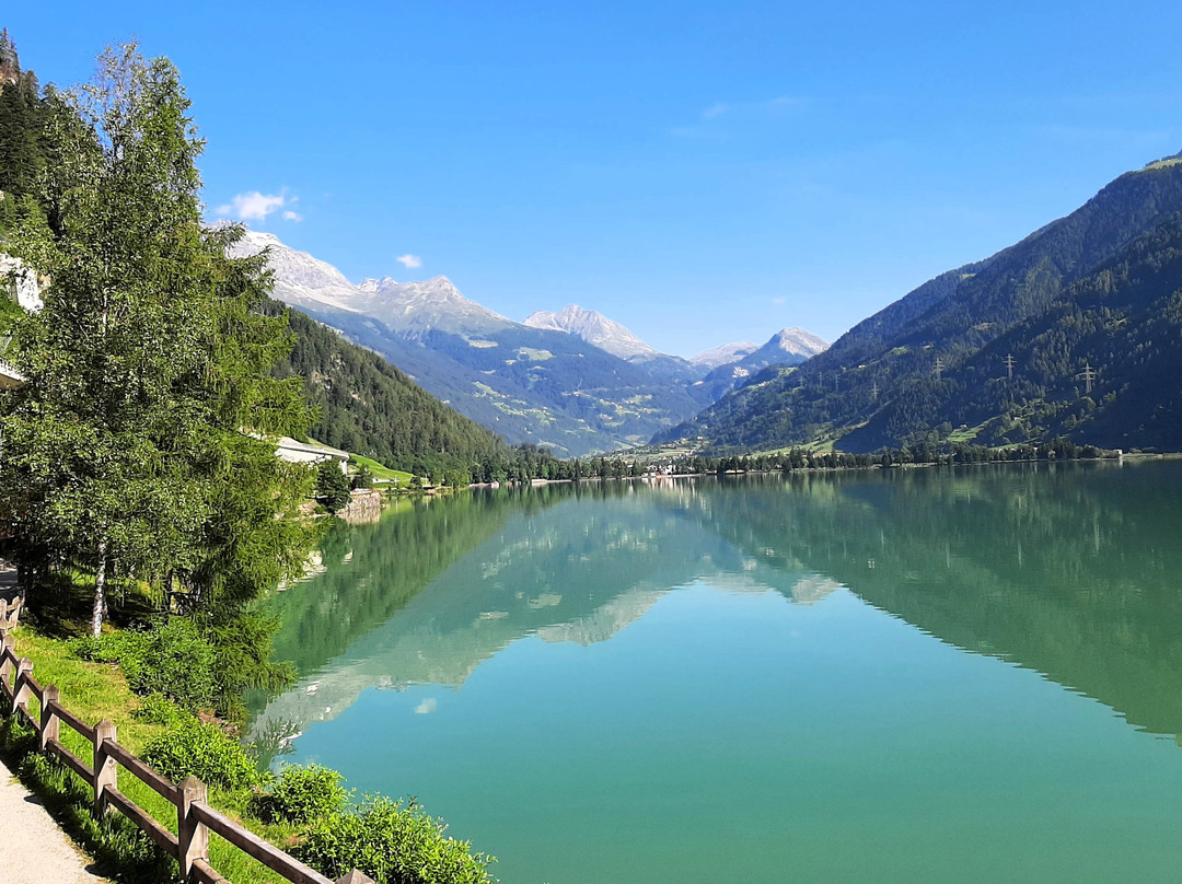 Trenino Rosso del Bernina-蒂拉诺必去景点