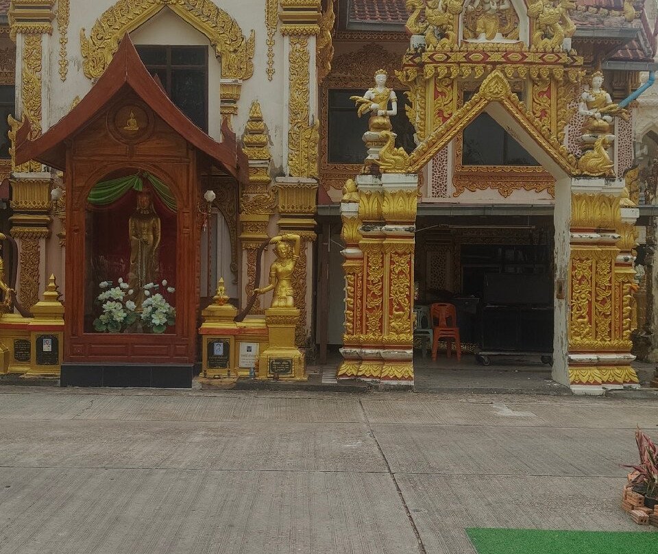 Wat Okat Si Bua Ban-佛统必去景点