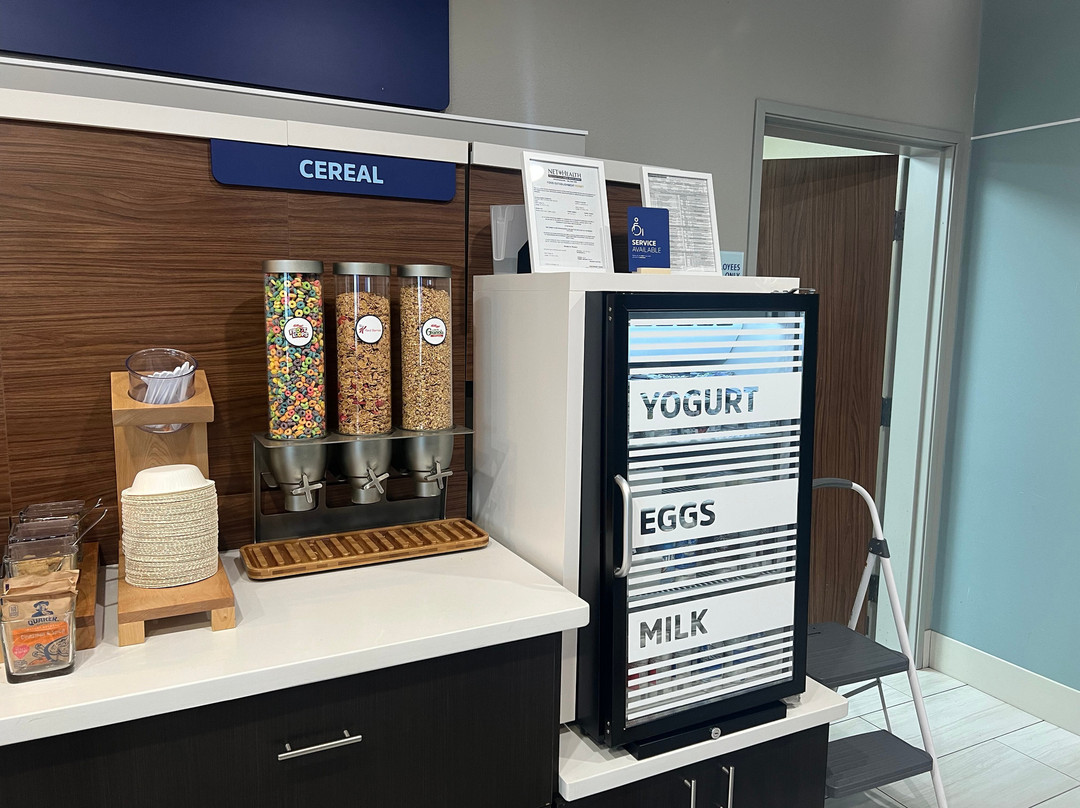 Holiday Inn Express & Suites LINDALE - TYLER by IHG主图
