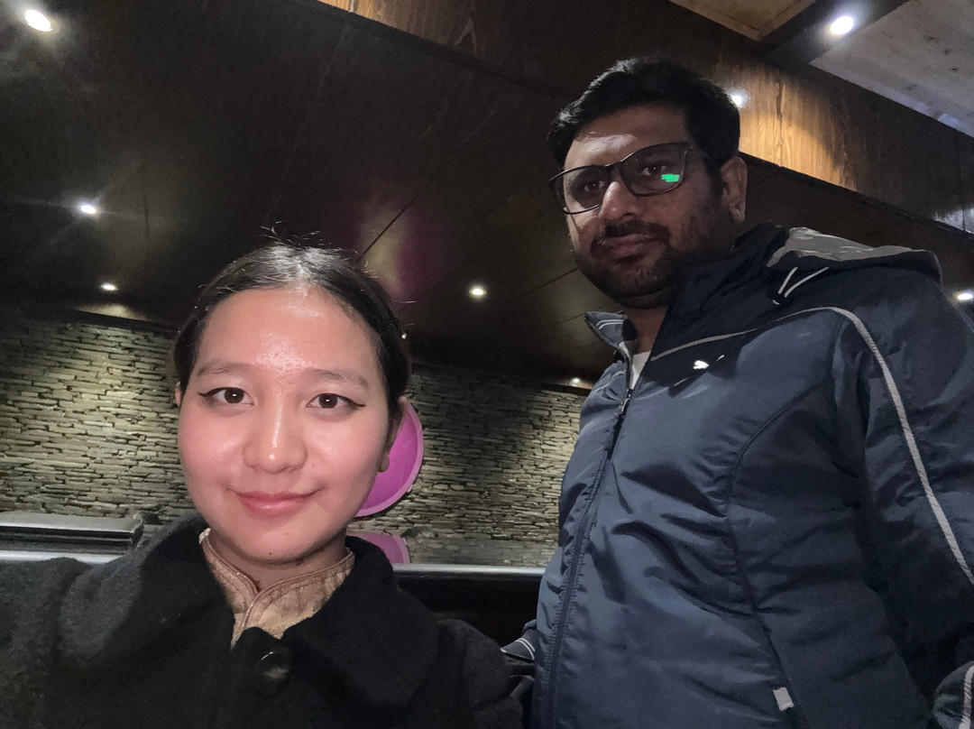 大吉岭路亚什什里购物中心酒店主图