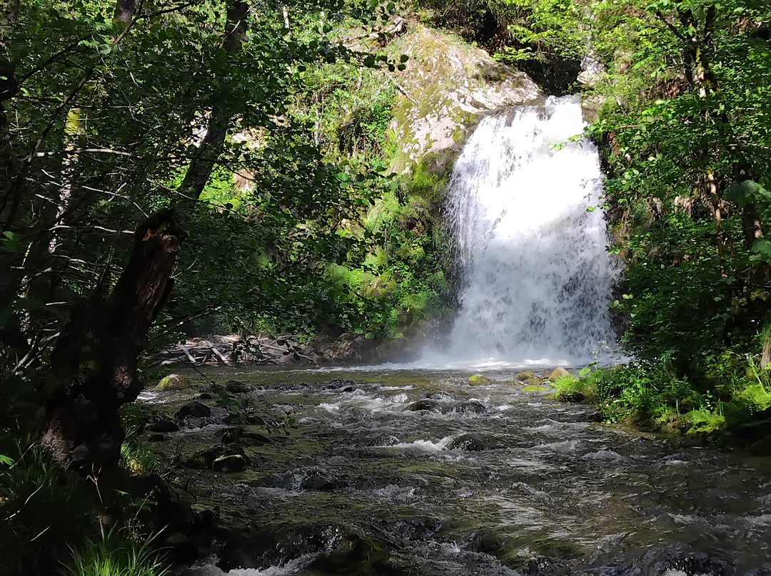 Cascade Sainte Elisabeth-La Tour-d'Auvergne必去景点