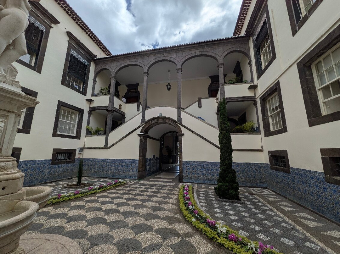 Praça do Município-沙尔必去景点