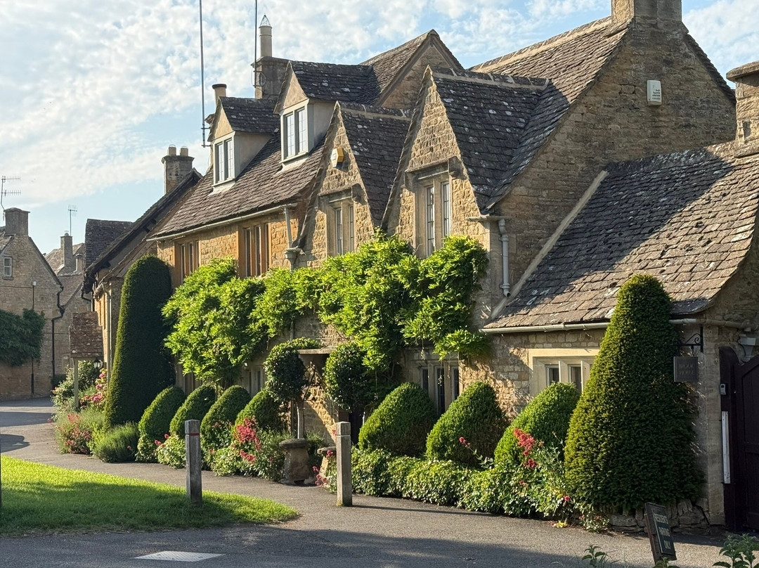 Lower Slaughter to Upper Slaughter walk-下斯劳特村必去景点