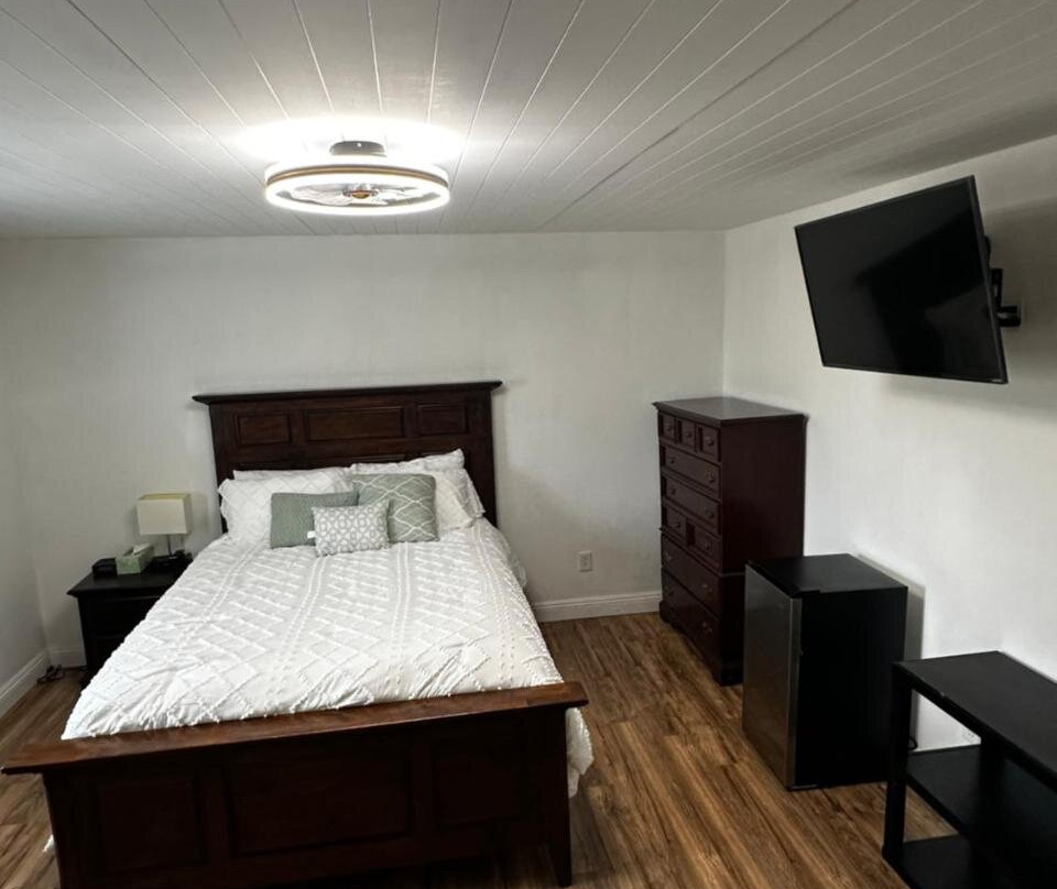 Buxton Private Room and Bath Wheel Chair Access
