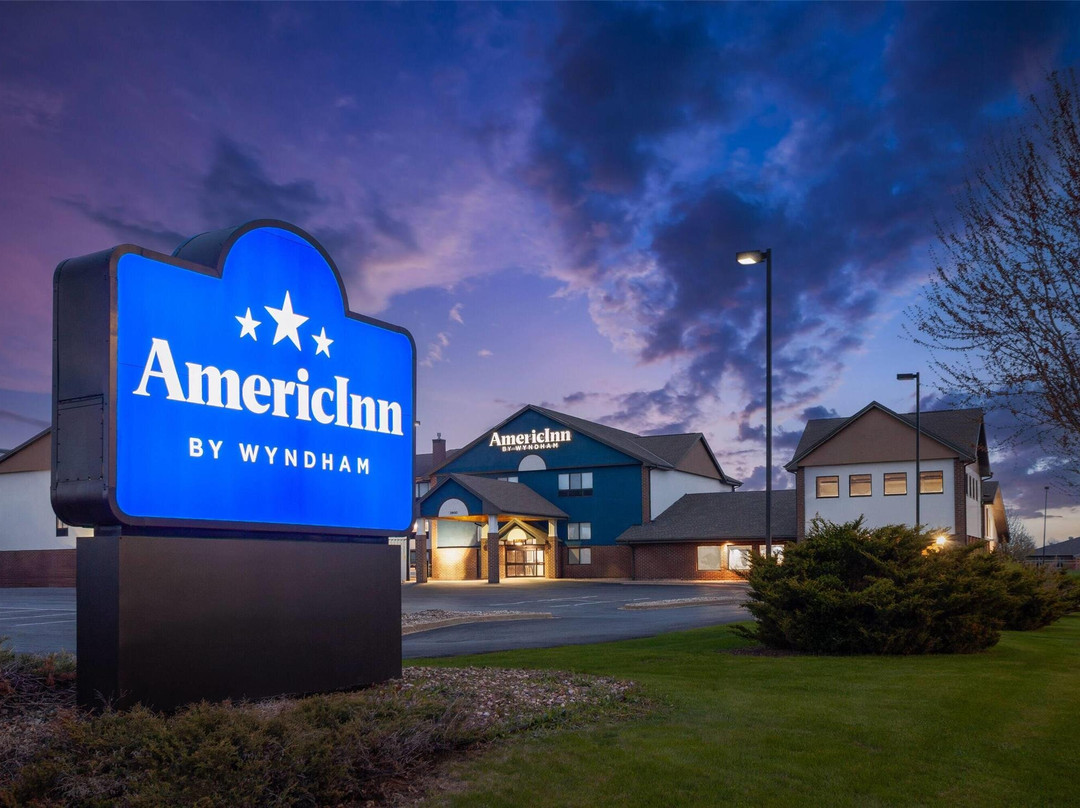 AmericInn酒店阿普尔顿北部/利特尔丘特