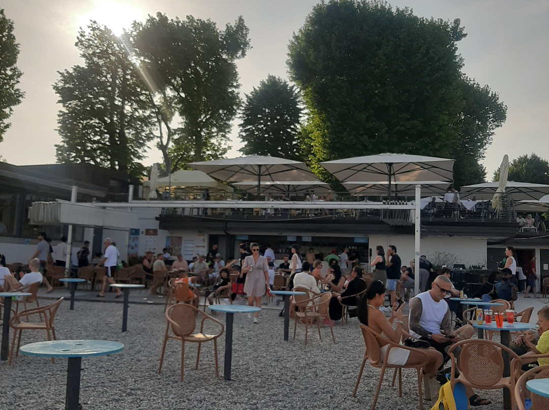 Spiaggia Desenzanino-代森扎诺-德尔加达必去景点