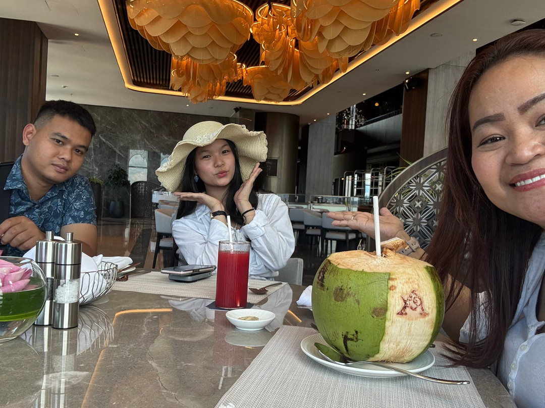 Arjuna Solitaire Hotel