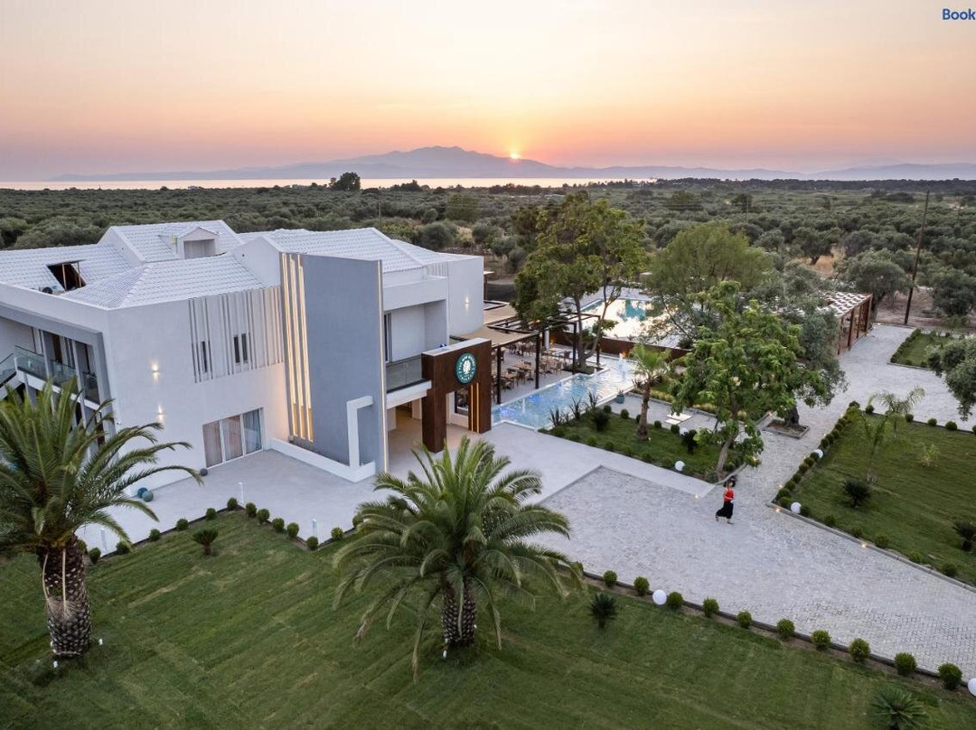 The Mini Resort