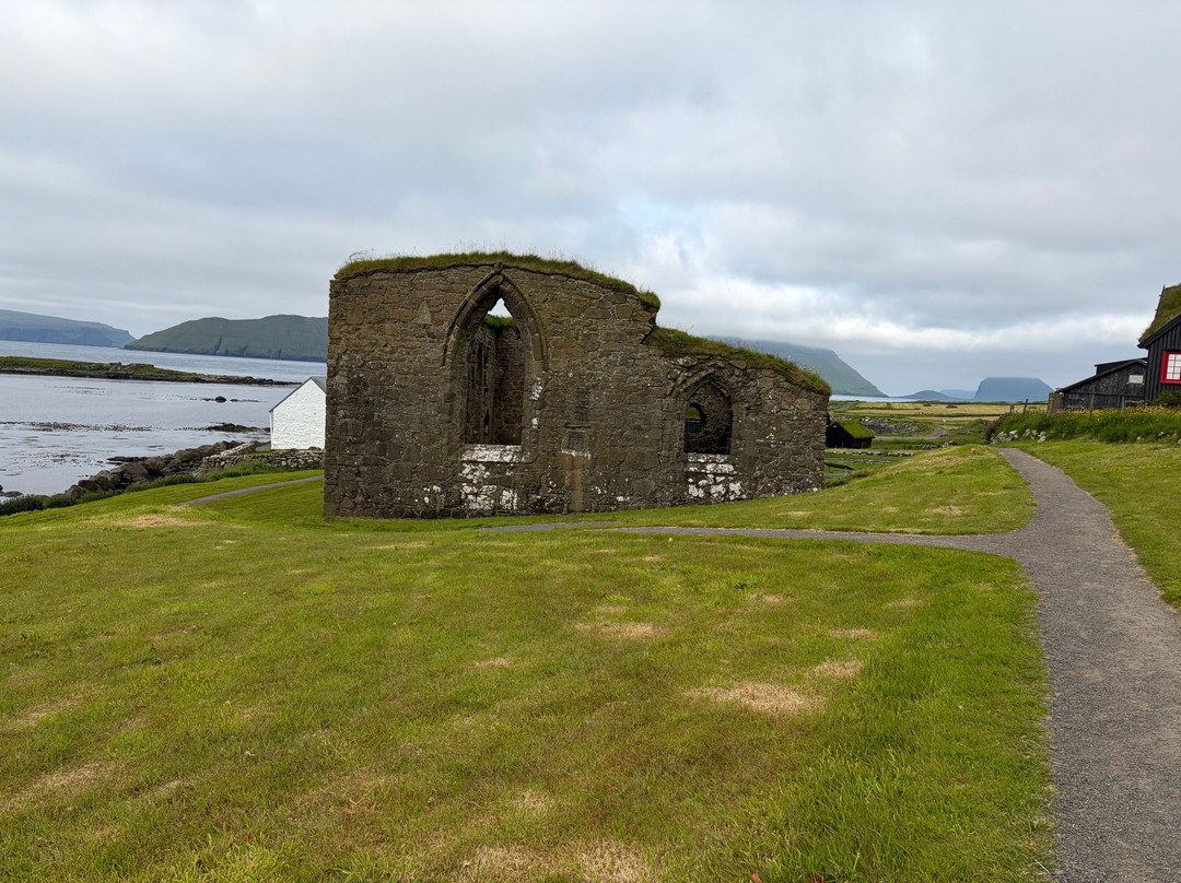 Kirkjubour Cathedral-Kirkjubour必去景点