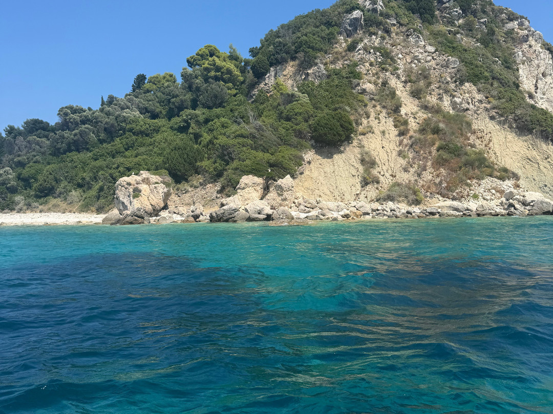Fioro Boat Rentals-Agios Sostis必去景点