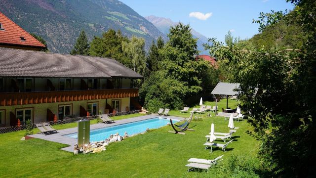 Landhotel Latscherhof-泳池