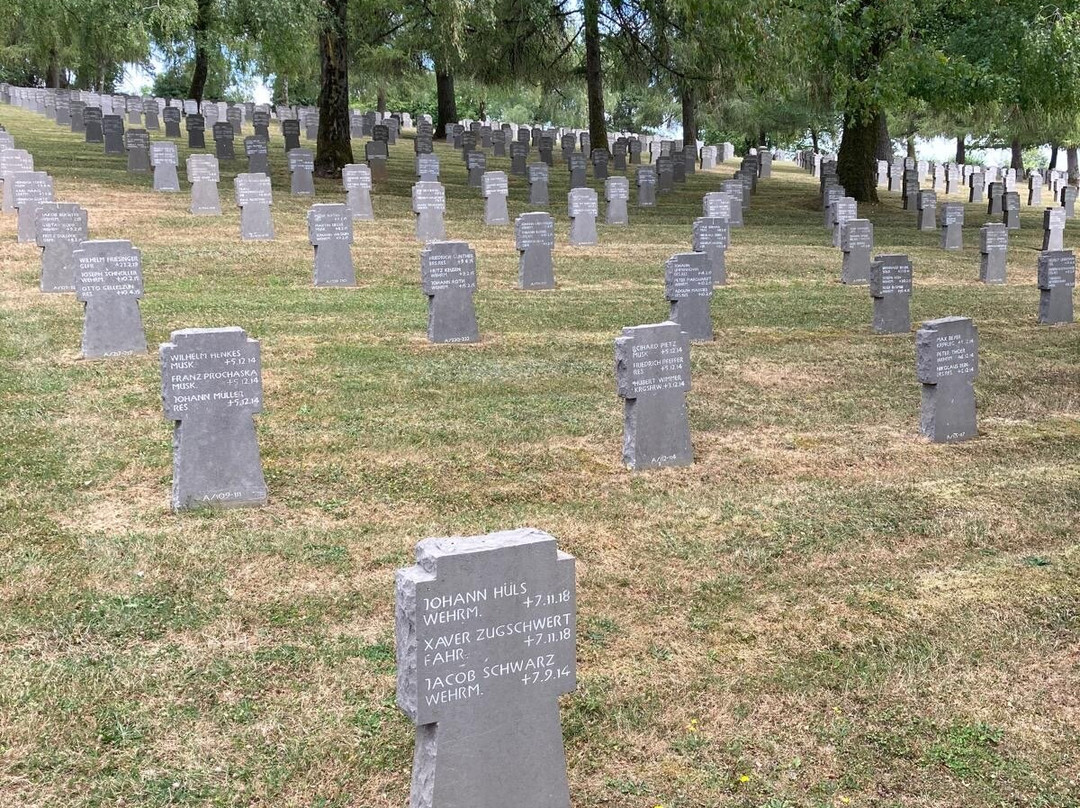 Cimetière militaire Allemand-Sedan必去景点
