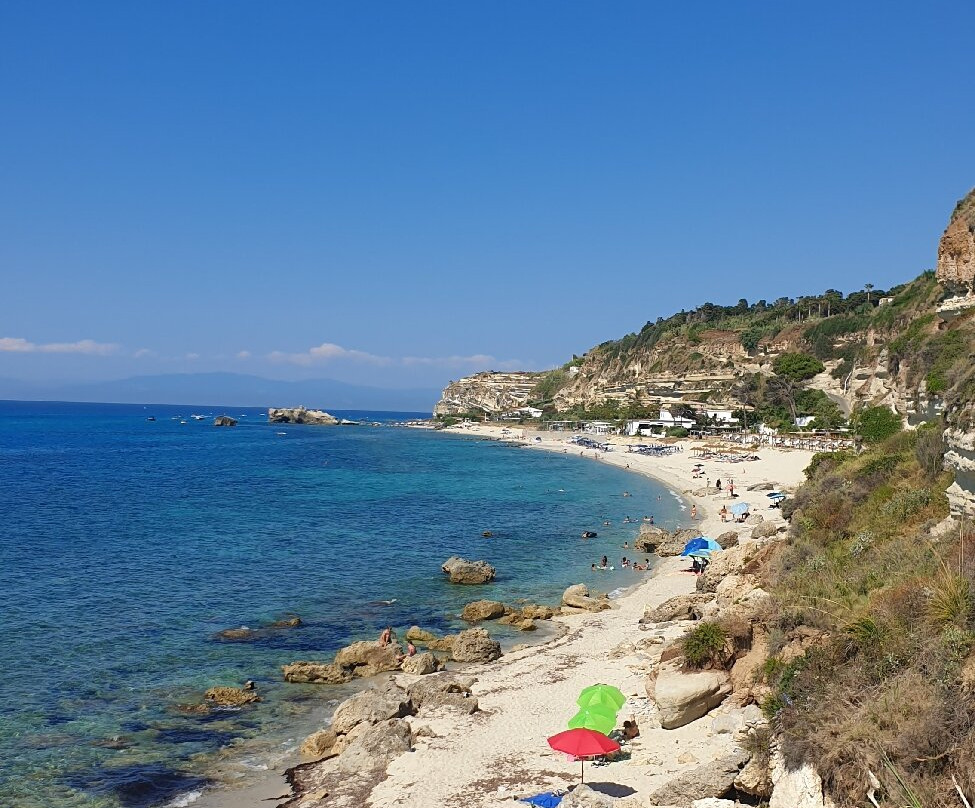 Spiaggia Di Riaci-Santa Domenica必去景点