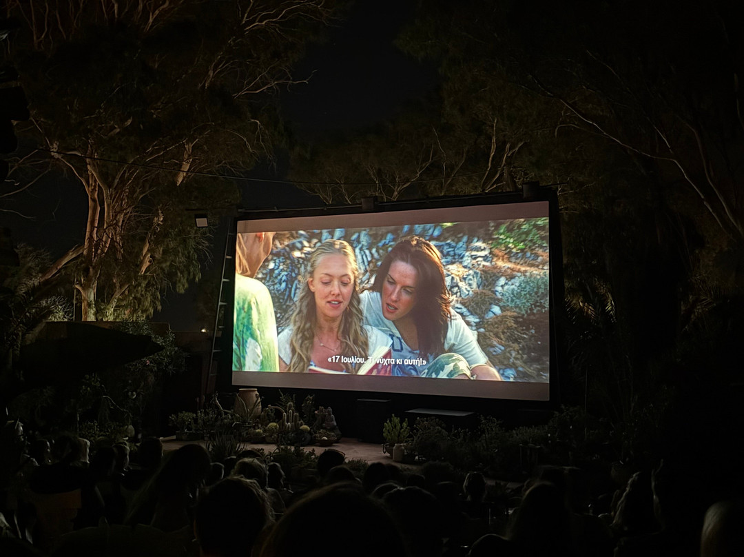 Open Air Cinema Kamari-卡马里必去景点