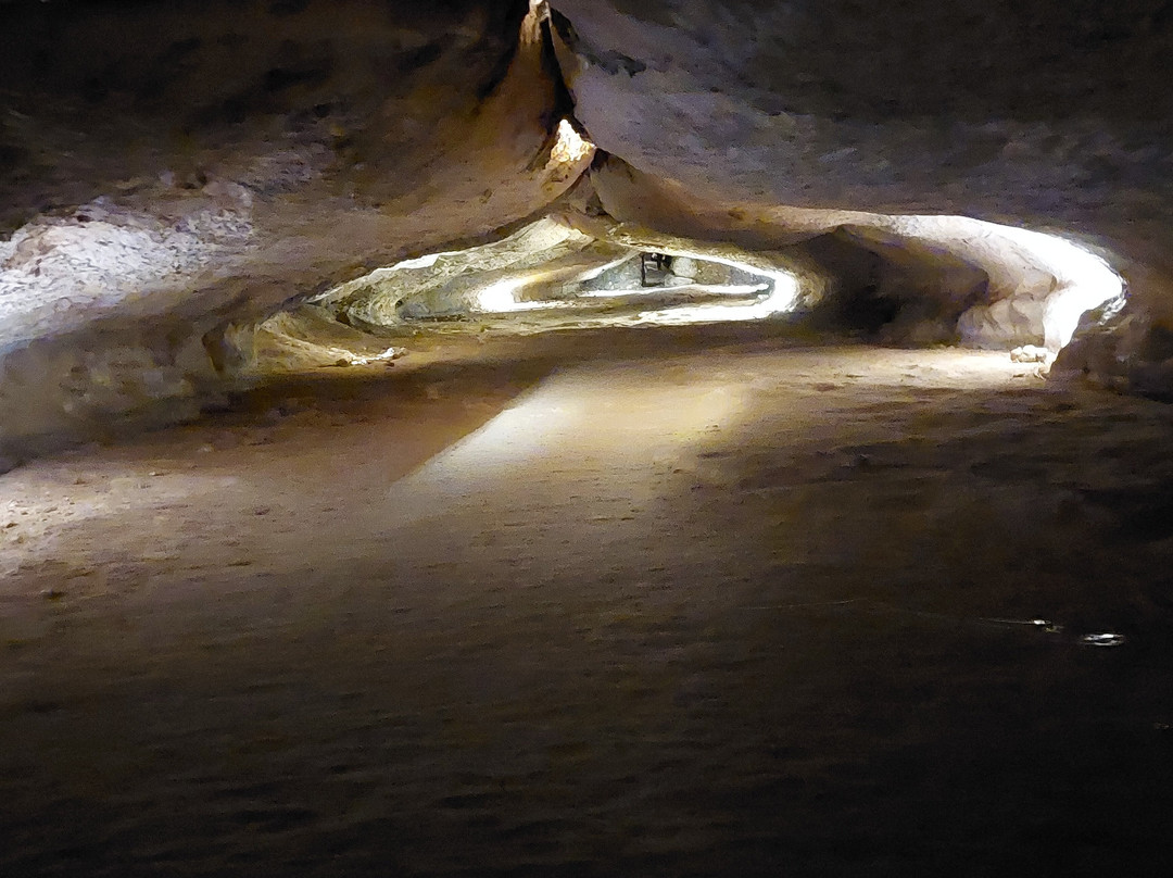 Grotte de Lombrives-Ussat必去景点