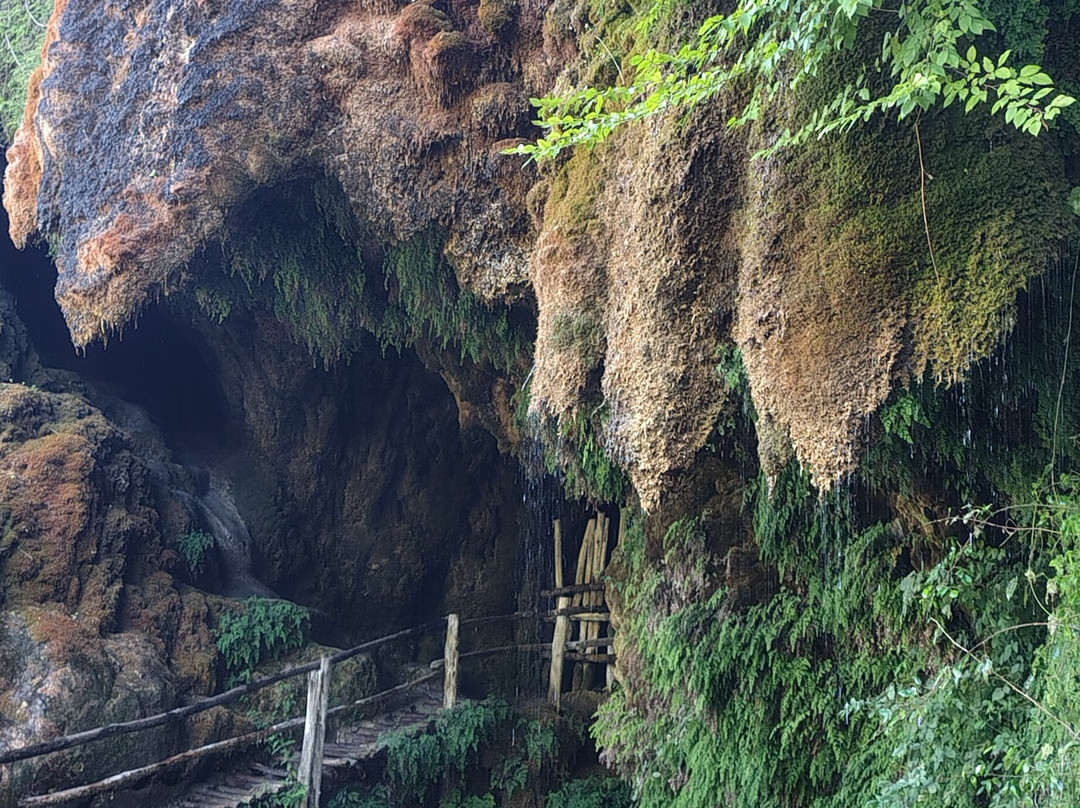 Grotte di Labante-Castel d'Aiano必去景点