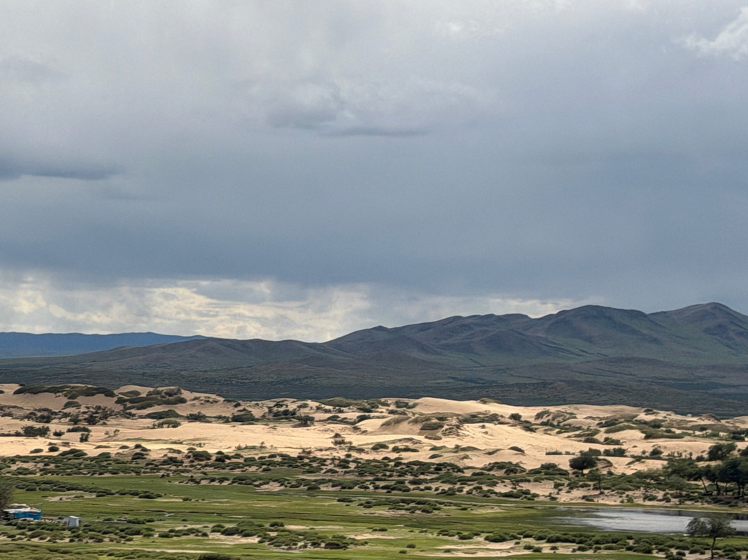 Elsen Tasarkhai Sand Dune-Bulgan必去景点