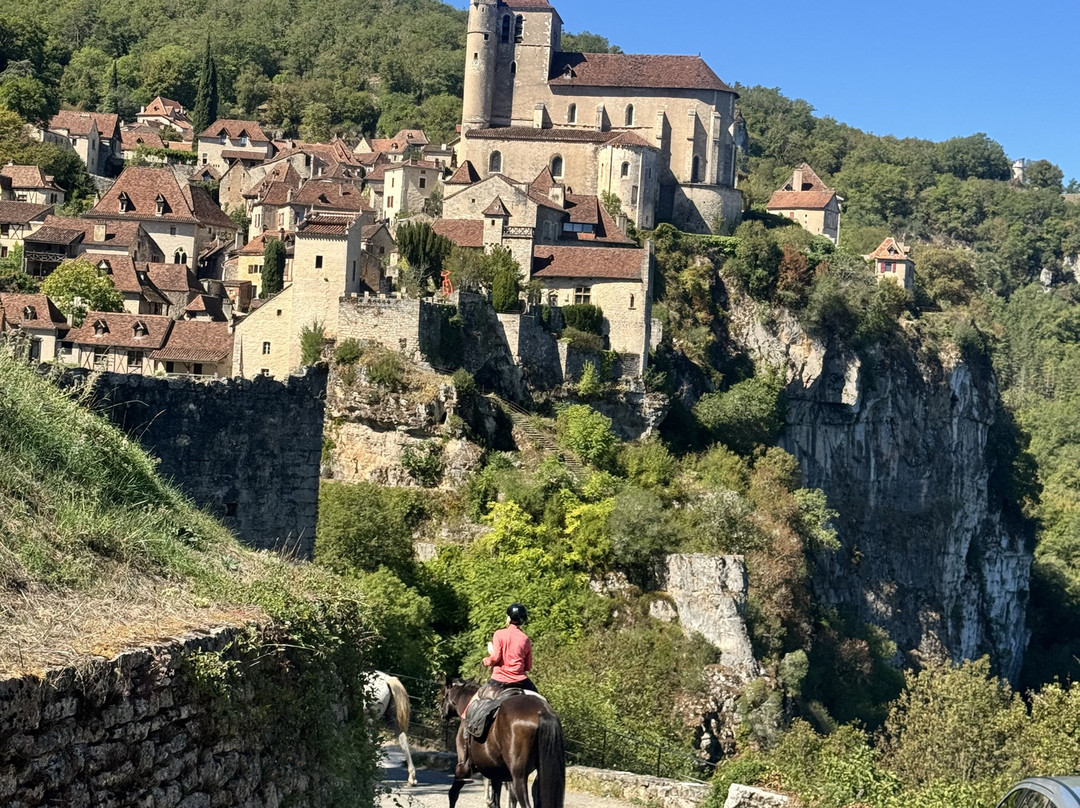 Ferme Équestre du Pech Merle​​-Cabrerets必去景点