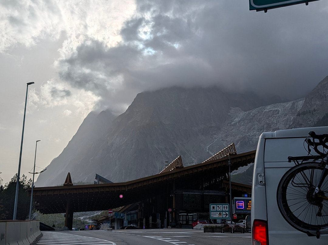 Tunnel du Mont-Blanc-霞慕尼必去景点