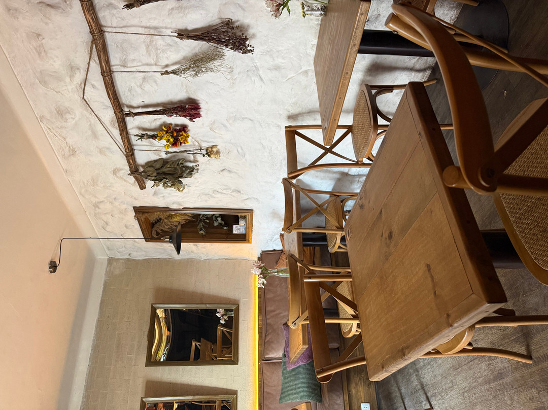 Esencia Café Boutique