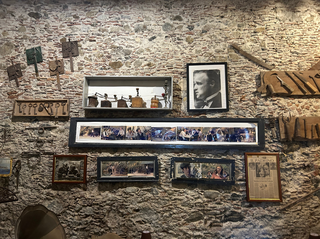 Bar Vitelli-Savoca必去景点