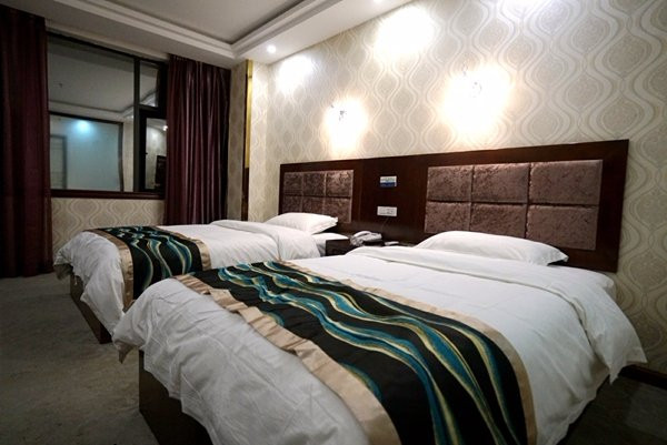 荔波TOWO上品酒店阳光大道店