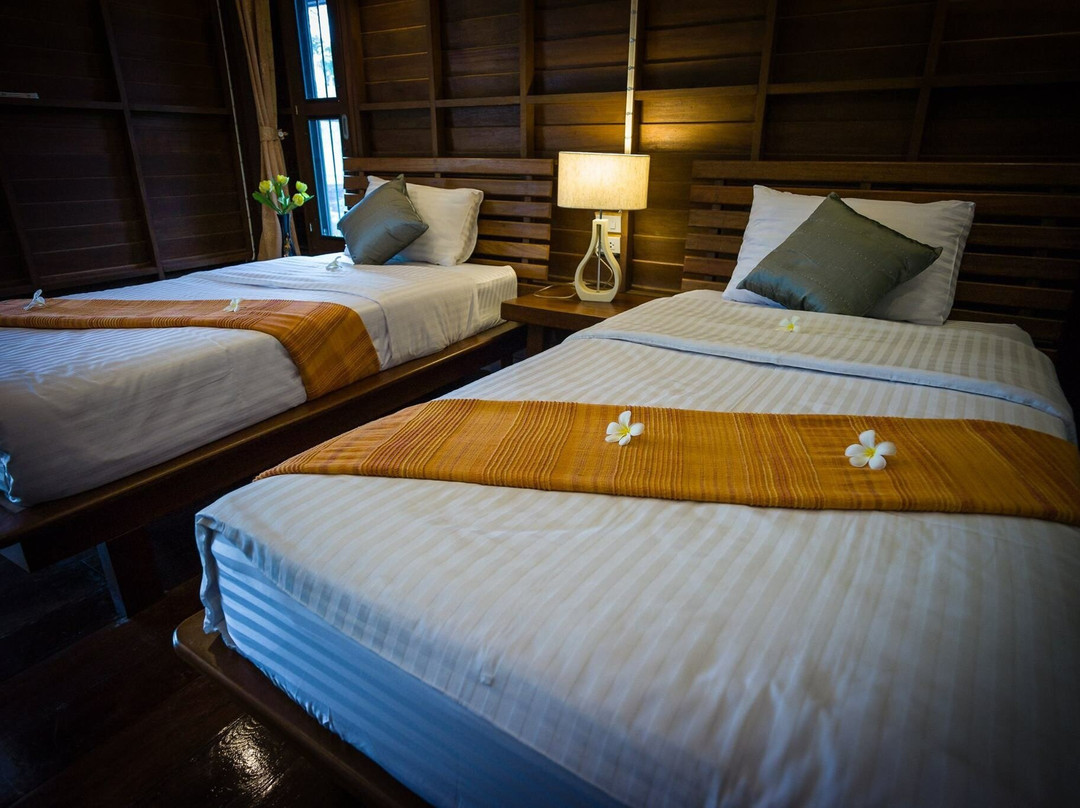 班武里酒店住宿-Ruenpurksa Resort
