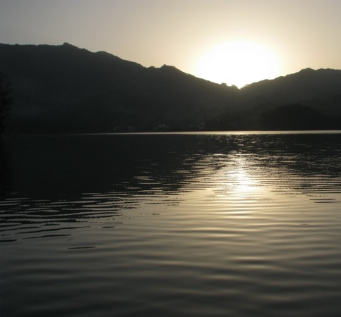 红寺湖风景区景点图片