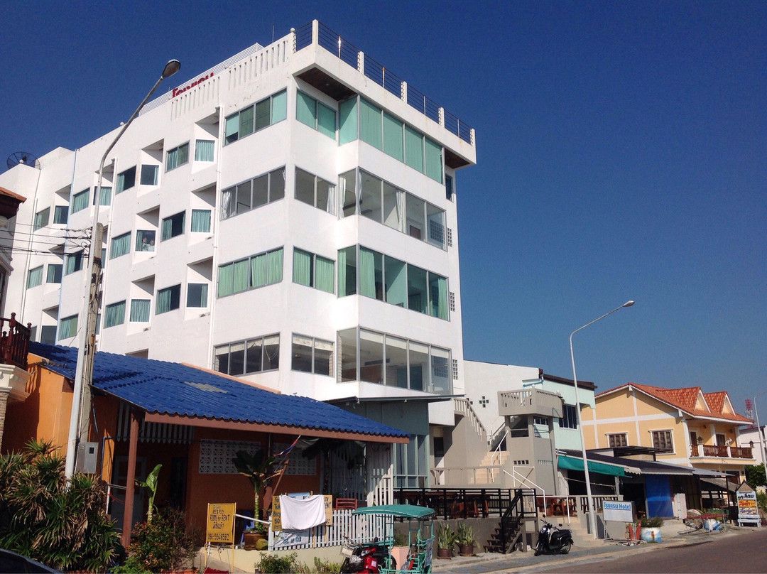 班武里酒店住宿-巴蜀海滩酒店