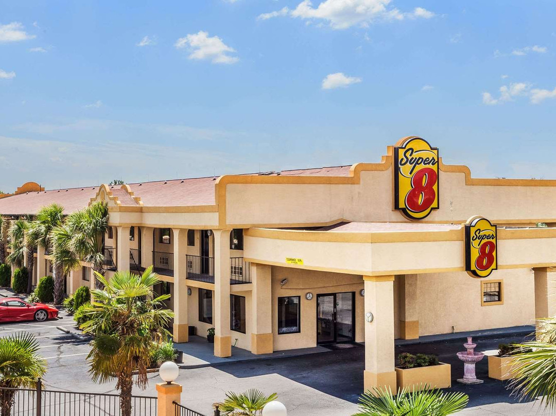 Lovejoy酒店住宿-Super 8 by Wyndham Stockbridge