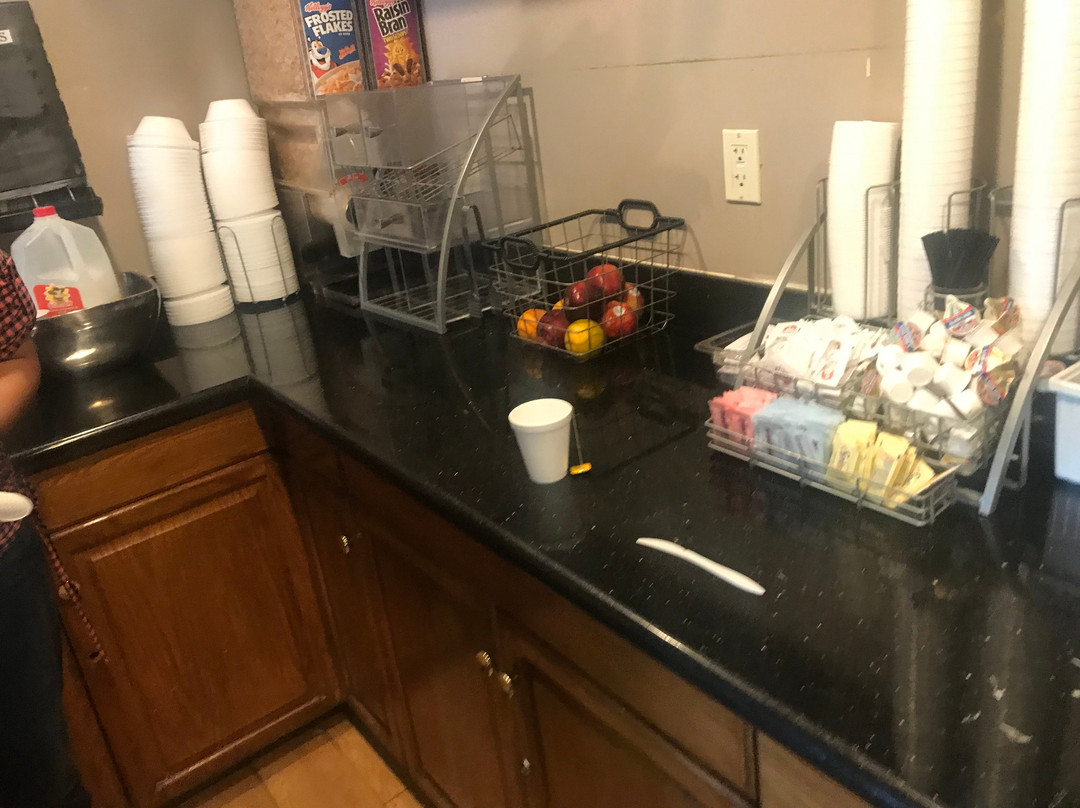 Super 8 by Wyndham Metairie