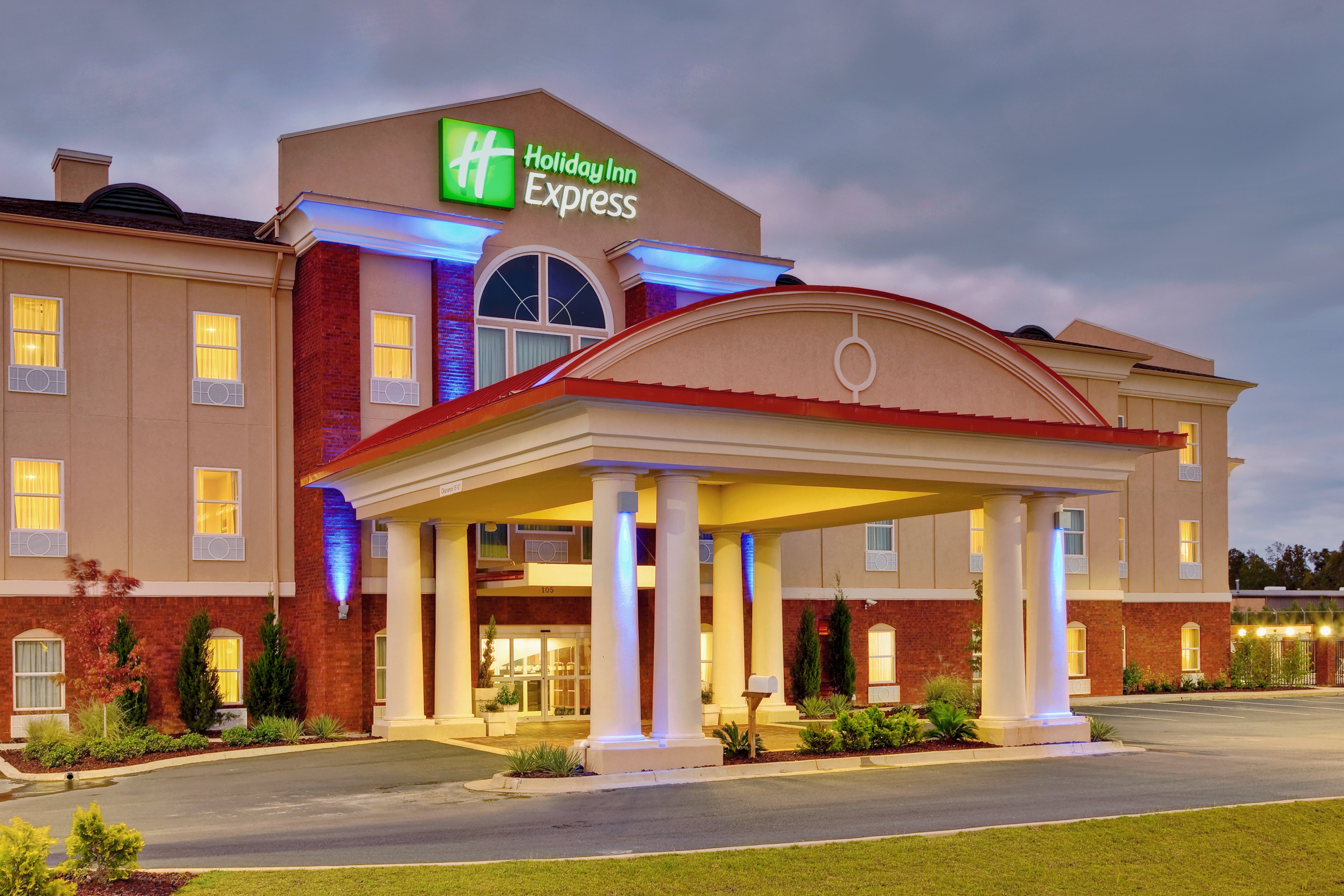 Holiday Inn Express Mccomb By IHG-官方
