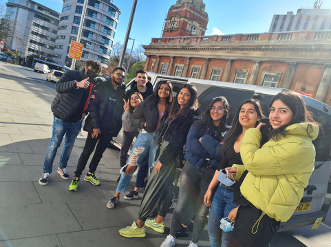 Ali Baba Cabs-诺丁汉必去景点