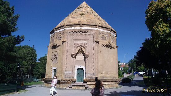 Hudavent Hatun Turbesi景点图片
