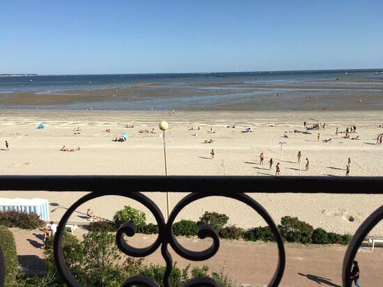 凯若琳别墅酒店主图