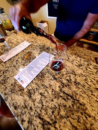 Brent Manor Vineyards-Faber必去景点