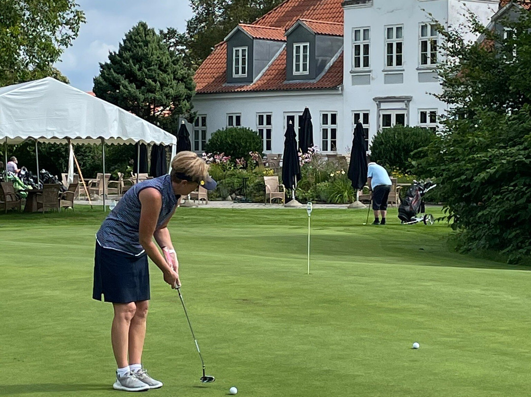 Bed & Breakfast and Golf Course Barløseborg