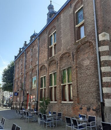 Raadhuis Hasselt (1550)-Hasselt必去景点