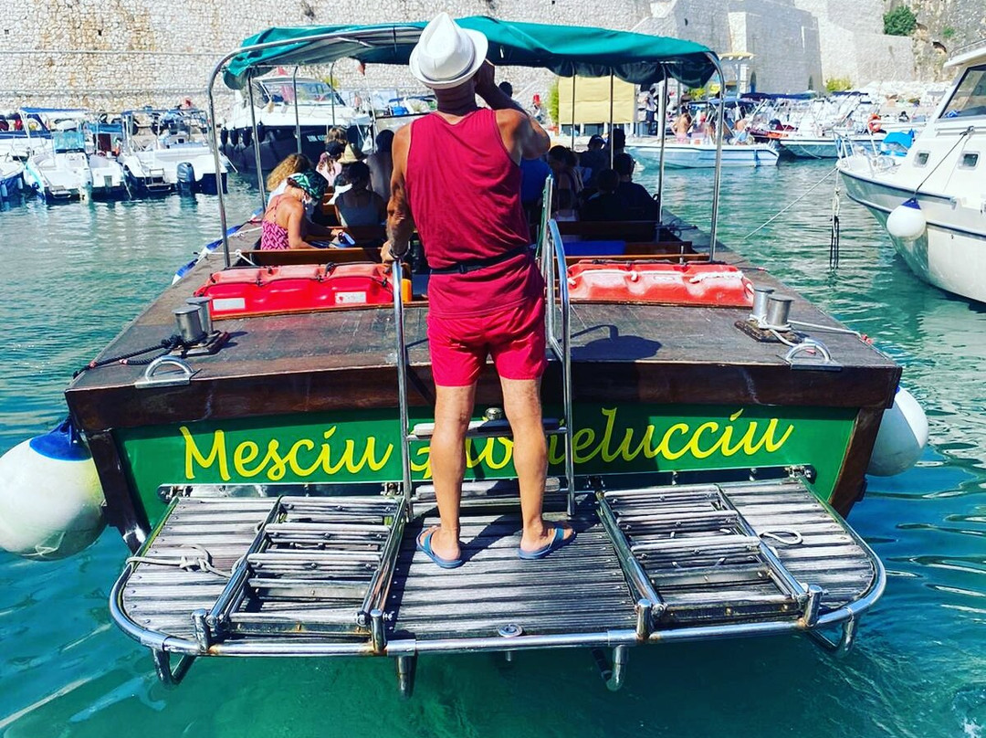 Onda blu-Castro必去景点