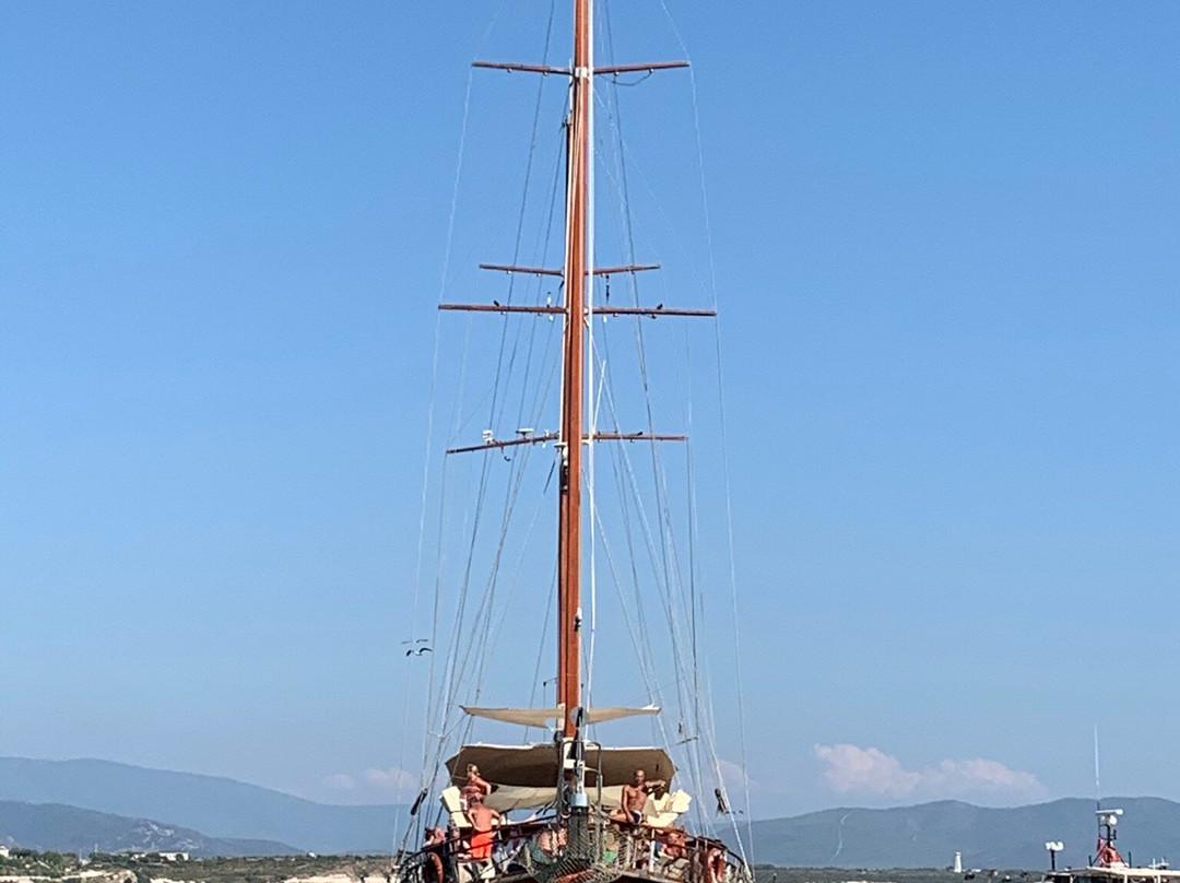 Taffy’s British Boat