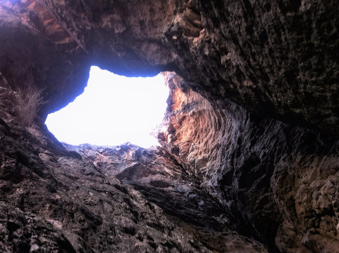 Ala Myshyk Caves景点图片