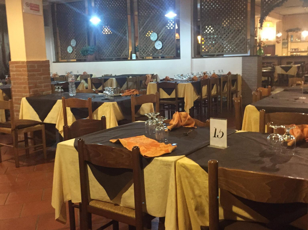 Il Ristorante Pizzeria la Fattoria C/O Antares